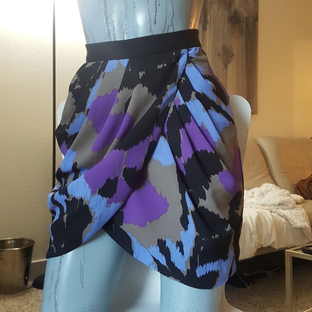 Banana Republic Sexy Ruched Tulip Statement Skirt